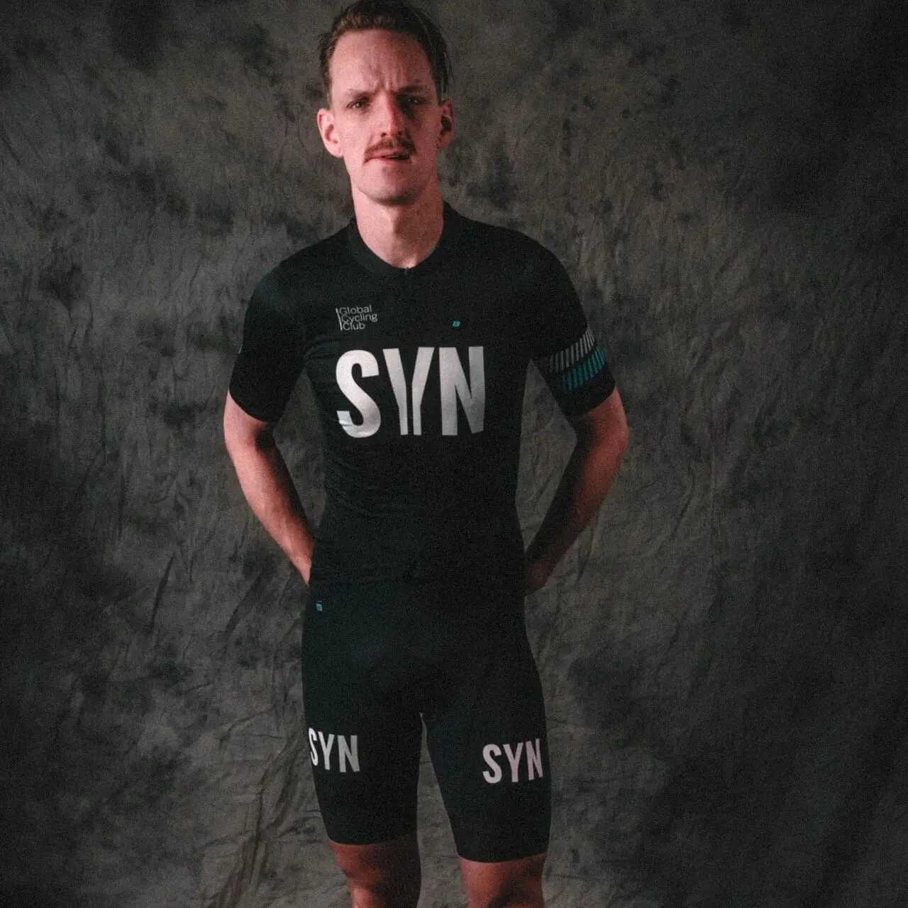 High quality Pro Team Black Bib Shorts With Gel Pad with reflective hot stamping SYN Road Bike Race Cycling BottomXJ241214