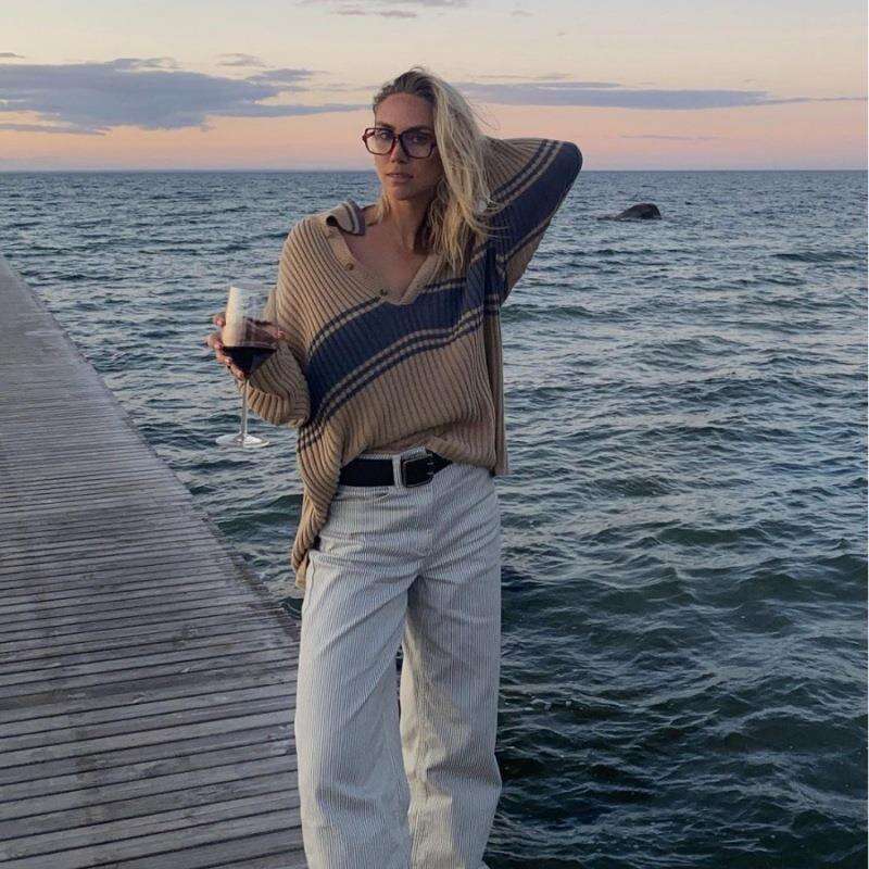2024 European American autumn and winter new women's long sleeved striped contrasting fashion versatile knitted sweater top for women