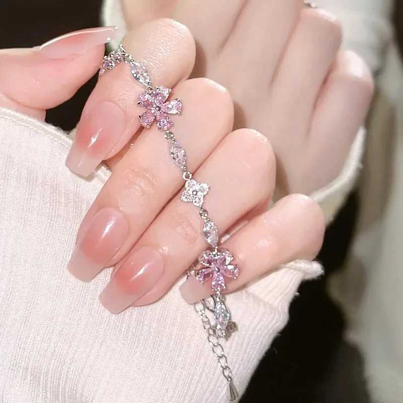 Elegant Crystal Flowers Bracelet For Women Y2K Sweet Girls Moon Cherry Blossom Bow Zircon Bracelets Luxury Designer Jewelry GiftXJ241214