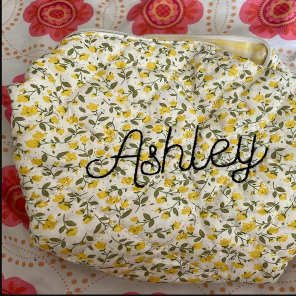 Flower makeup bag personalized name cotton fabric storage womens travel toilet bag customized embroidered womens birthday gift 241212
