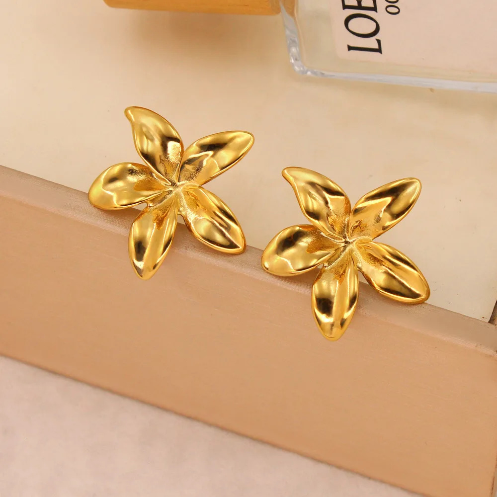Retro Simple Stainless Steel Flower Earrings Jewelry Spring And Autumn Must-Have Personality Versatile Earrings 241214