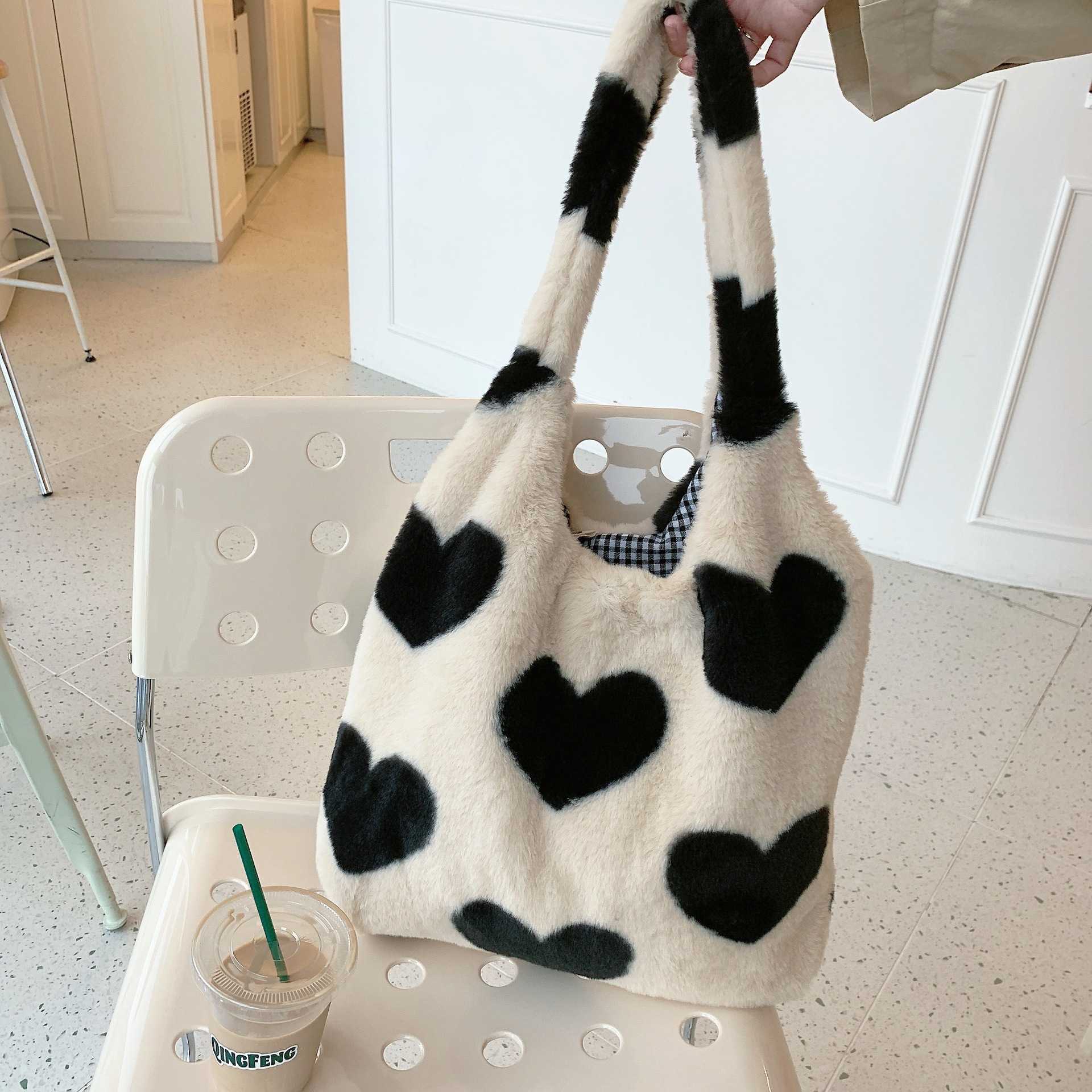 210281 Autumn and Winter New Plush Love Tote Bag Womens One Shoulder Large Capacity Tank Top Bag Korean Fashion