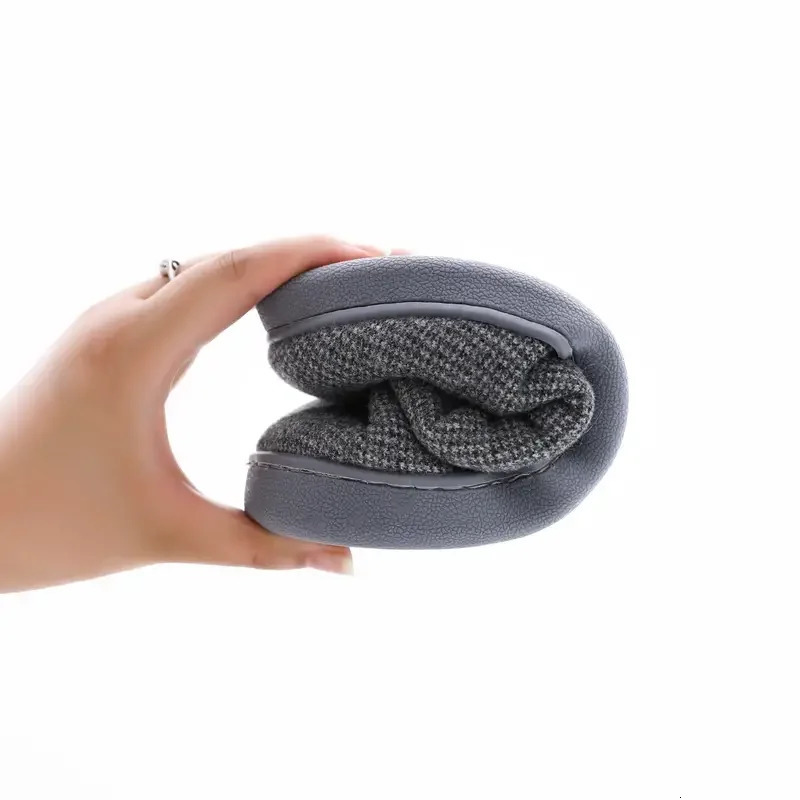 Winter Household Cotton Slippers Men Indoor Warm Plush Footwear NonSlip Platform Couple Women Allin Package Shoes 241214