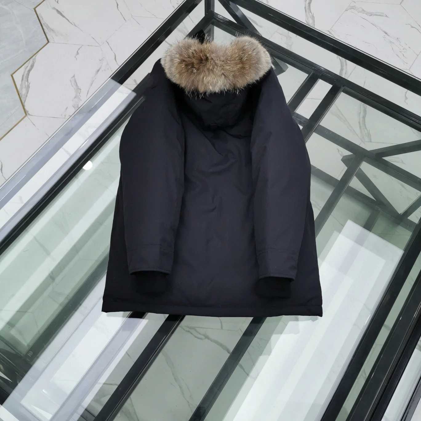 Classic mens down jacket waterproof and warm outdoor Parka luxury brand real coyote down jacket high-quality W241213