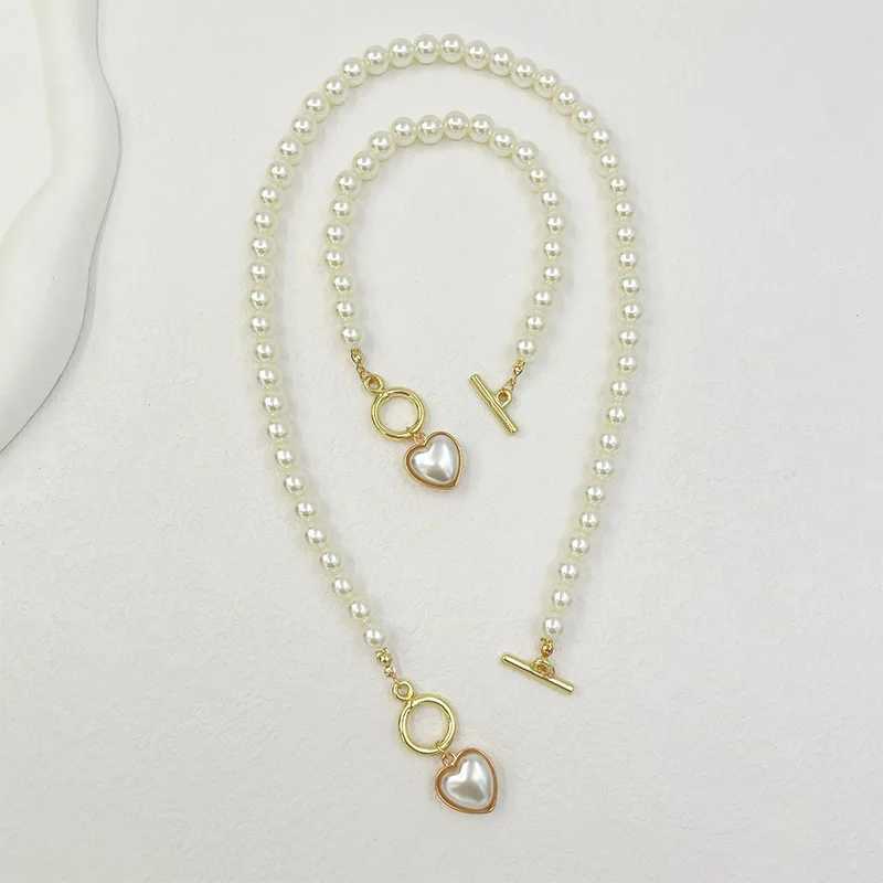 KMVEXO 2pcs Elegant Pearl Heart Pendant Necklaces Bracelet Set Women Imitation Pearls Chain OT Buckle Korean Jewelry Sets GirlsXJ241214