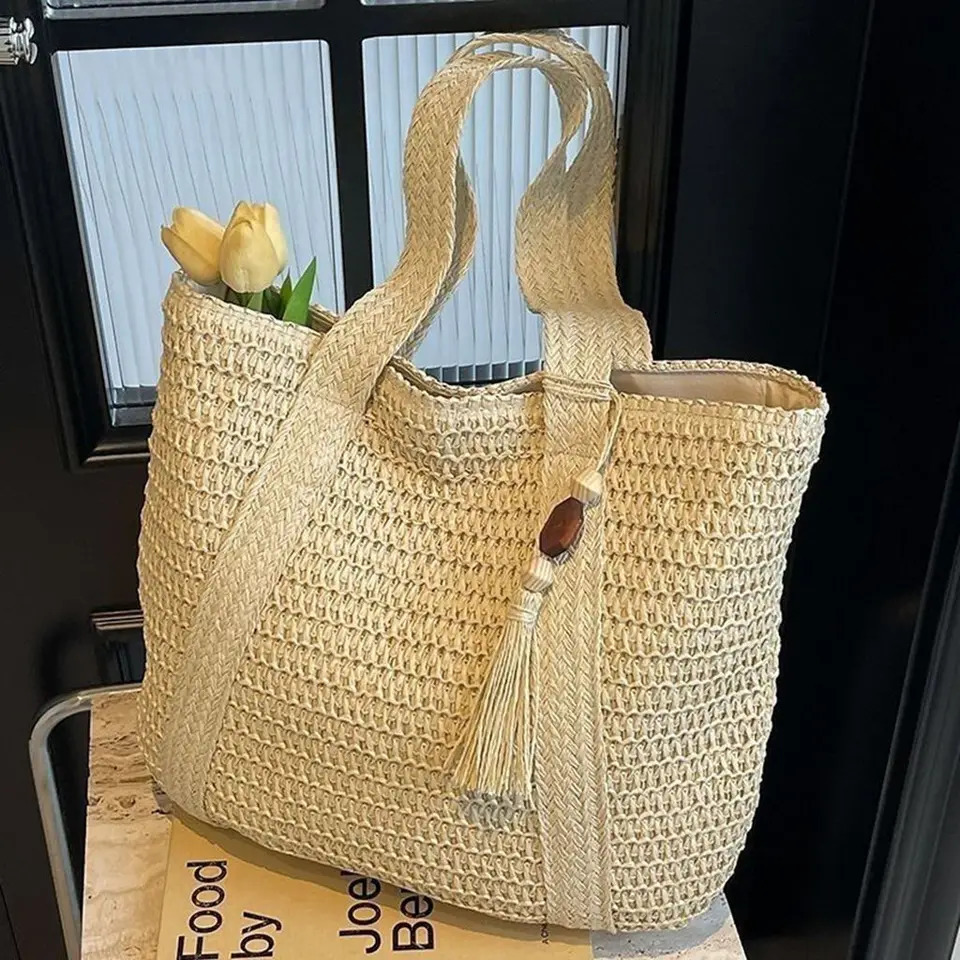 Straw Woven Shoulder Bags for Women Summer Beach Handbag with Tassel Female Fashion in Khaki Beige 241203