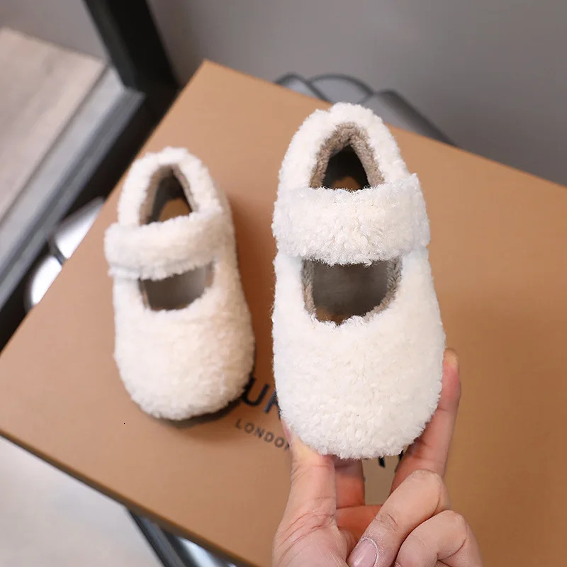 Autumn Winter Children Furry Shoes Fashion Warm Kids Princess Shoes Korean Style Shallow Girls Shoe Cover Toe Plush Flat Shoes 241213