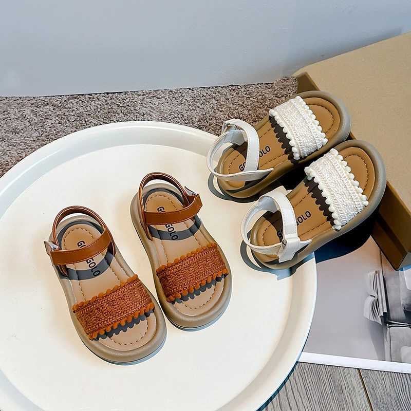 Sandals Chic Crochet Shoes Kids Girl Platform Sandals Cute Pompom Baby Sandals for Girls New Arrival Fashion Children Summer Shoe H05127 H241213