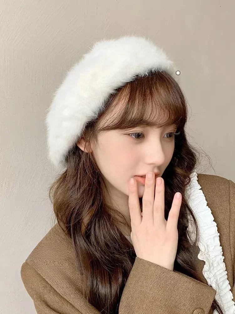 Womens Winter Beret Simple Solid Color Comfortable Plush Korean Girl Shopping Hat 241210