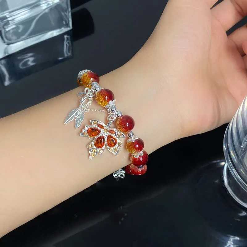 New Tren Red Crystal Beaded Mle Bracelet for Women Fashion Butterfly Feather Pendant Bracelet Friendship Jewelry GiftXJ241214