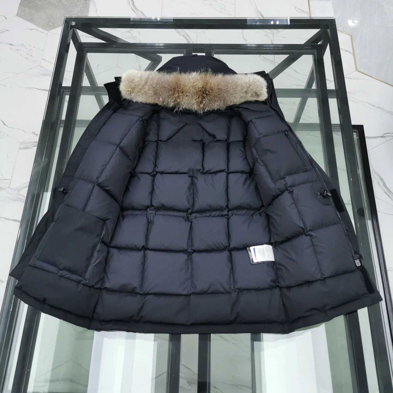 Classic mens down jacket waterproof and warm outdoor Parka luxury brand real coyote down jacket high-quality W241213