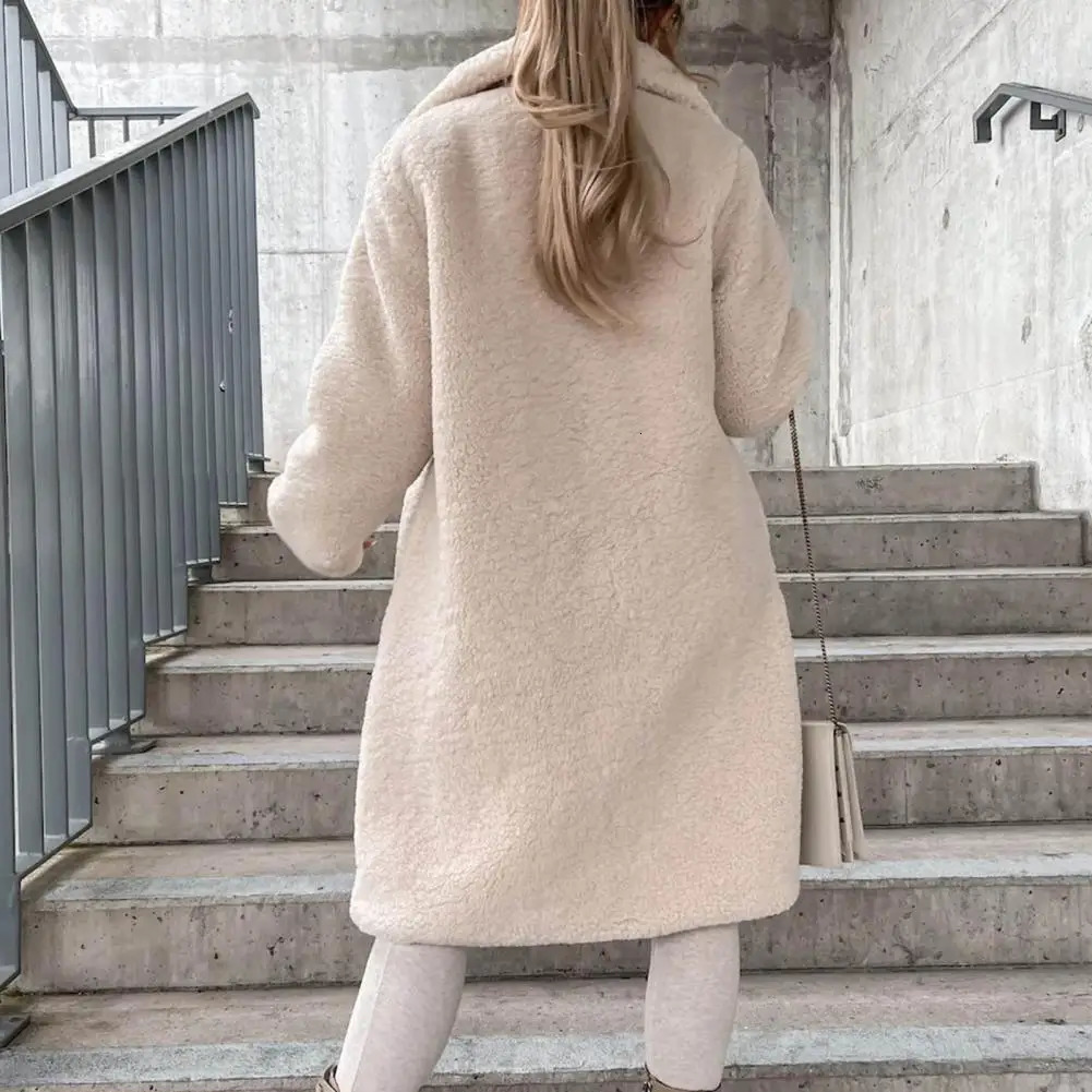 Womens trench coat plush thick womens single breasted teddy jacket long autumn and winter streetwear 241212