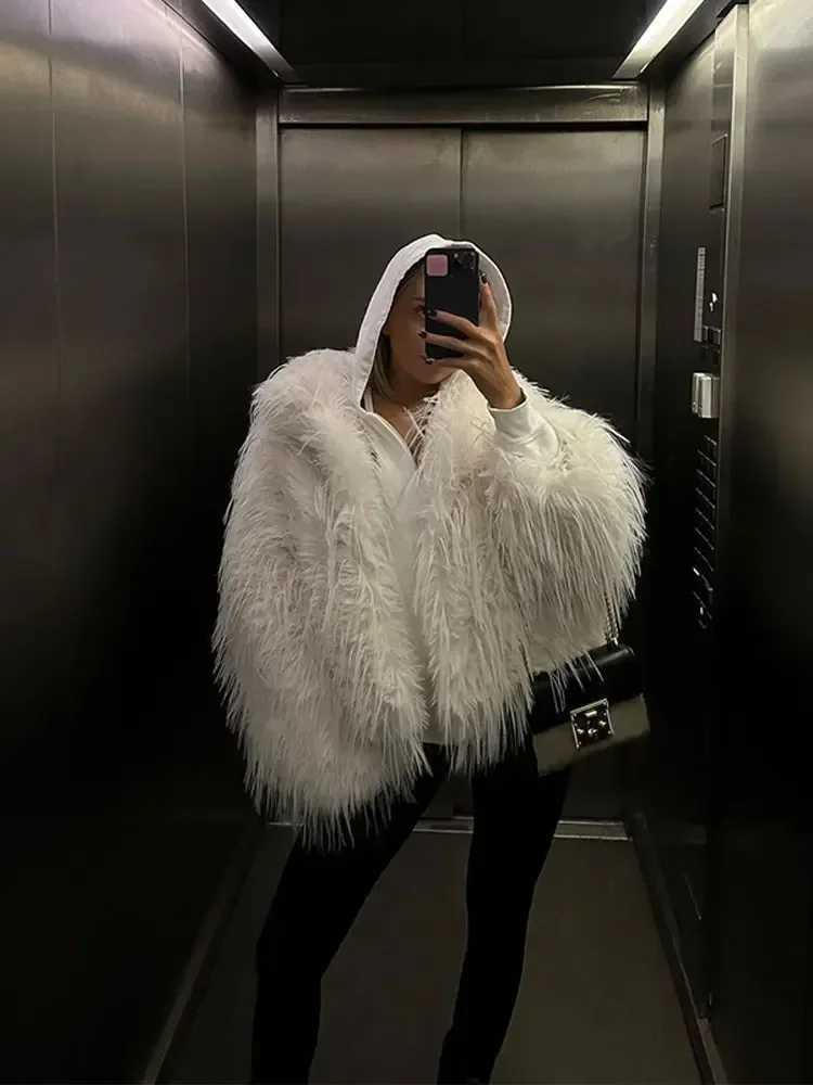 Fashionable solid fur faux fur womens coat elegant V-neck long Slve warm jacket 2024 new winter womens premium coat X241214