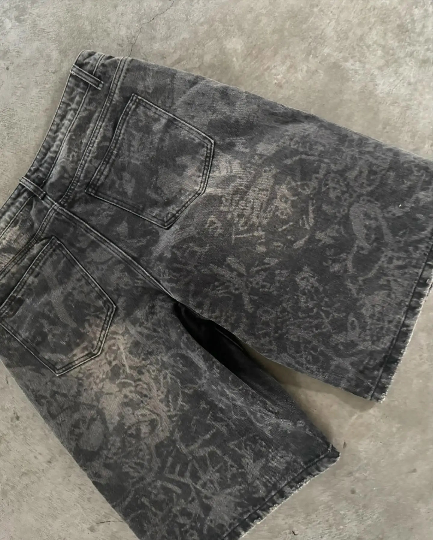 Y2k pants hiphop retro letter printed mens shorts loose casual sports denim Gothic 241211