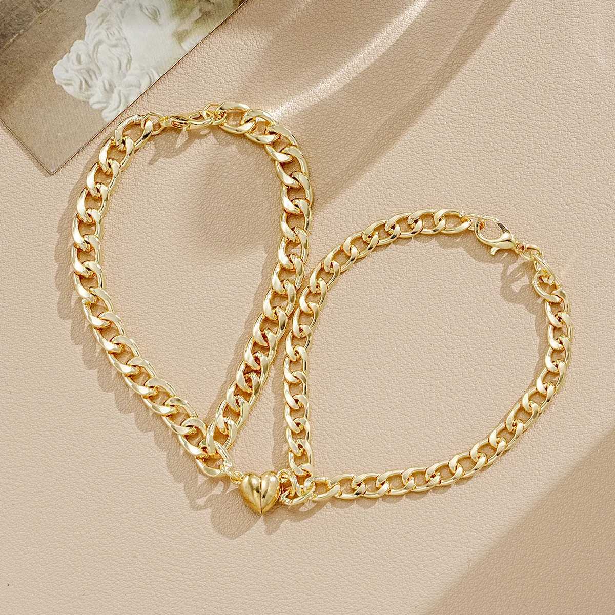2Pcs/set Heart Magnet Couple Bracelets Heart Attraction Bracelet Charm Simple Cuban Chains Key Lock Jewelry Gifts XJ241214