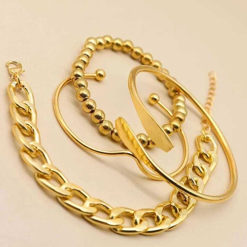 4pcs Punk Cu Cuban Chain Bracelets Set for Women Simple Thick Gold Color Charm Bracelets Fashion Jewelry Accories NewXJ241214