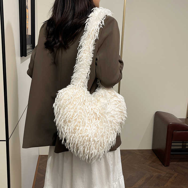 Plush bag for women large capacity new autumn and winter versatile single shoulder commuting bag high end and Fashion plush bag
