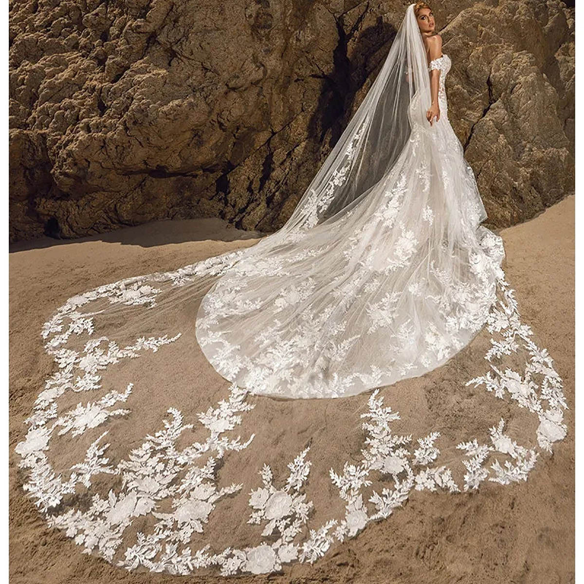 New Fashion 3D Floral Bridal Veils 3M Cathedral Length Long White Ivory Champagne Wedding Veils with Combs Tulle and Lace Appliques