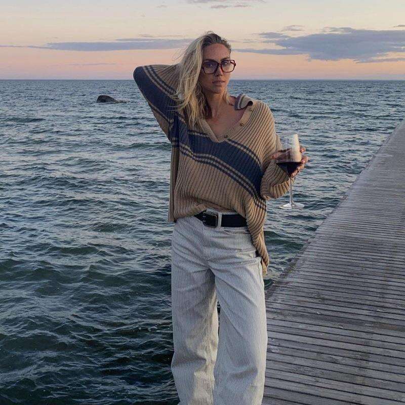 2024 European American autumn and winter new women's long sleeved striped contrasting fashion versatile knitted sweater top for women