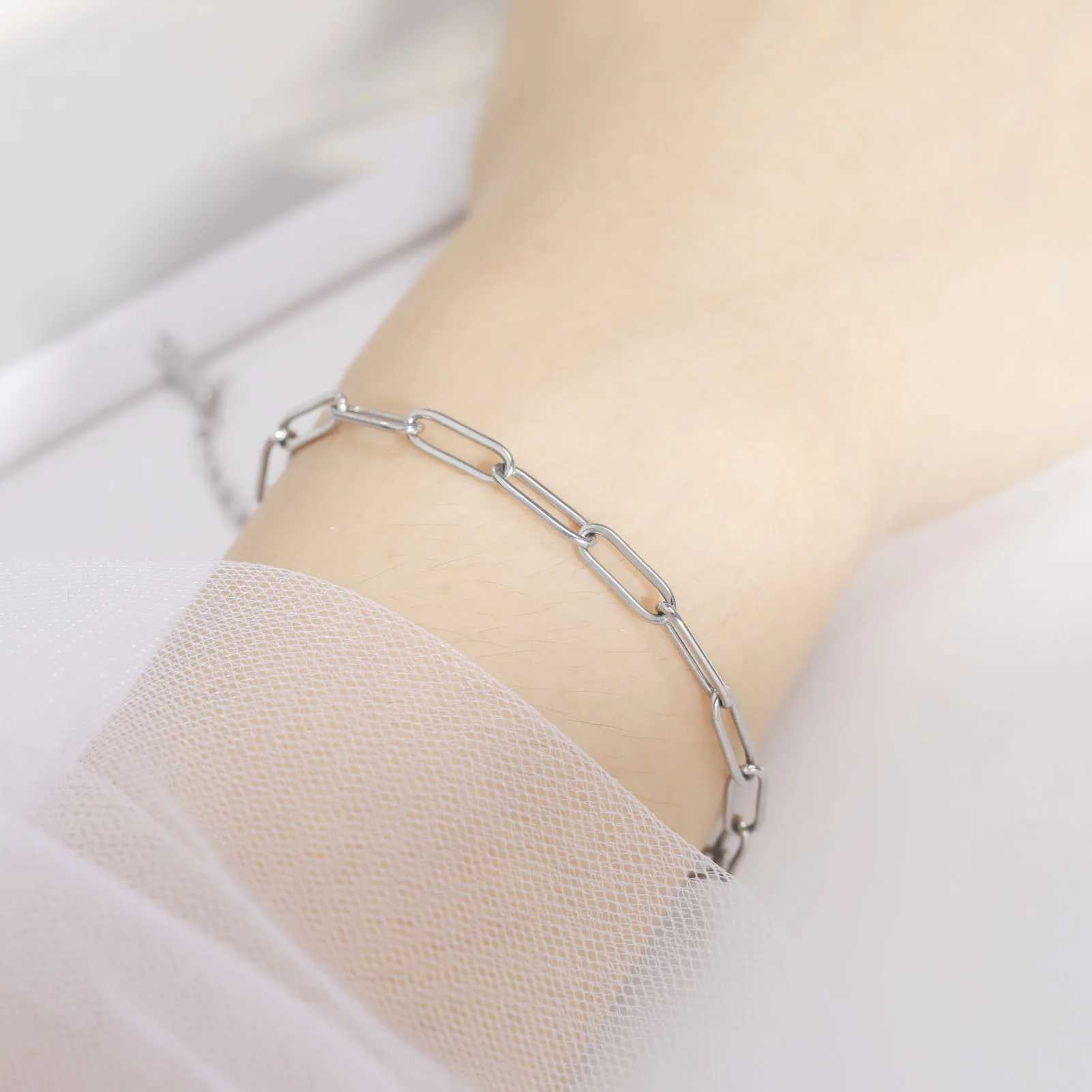 Skyrim Friendship Perclip Link Chain Men Women Girls Stainl Steel Gold Color Bracelets Minimalist Jewelry Valentine GiftXJ241214