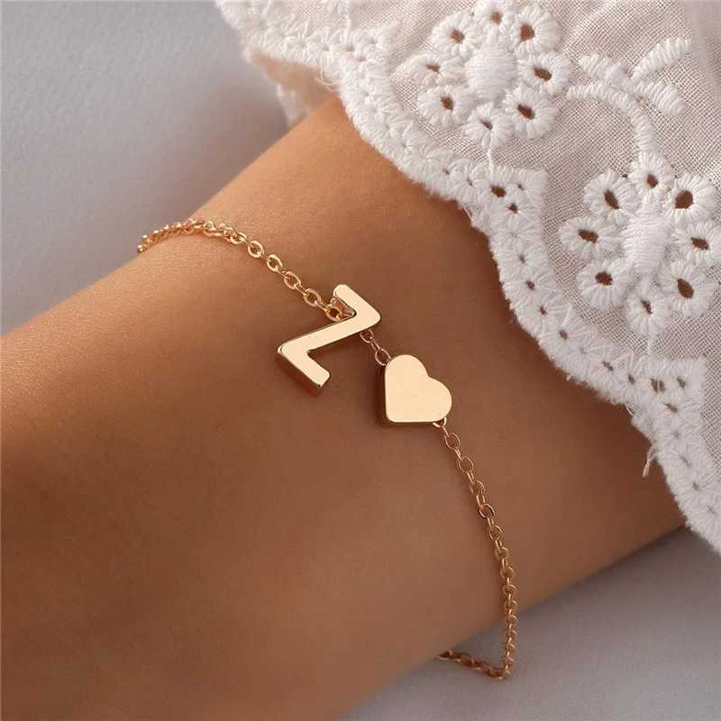 Fashion 26 English Letter Bracelet Womens Heart Metal Jewelry Holiday GiftsXJ241214