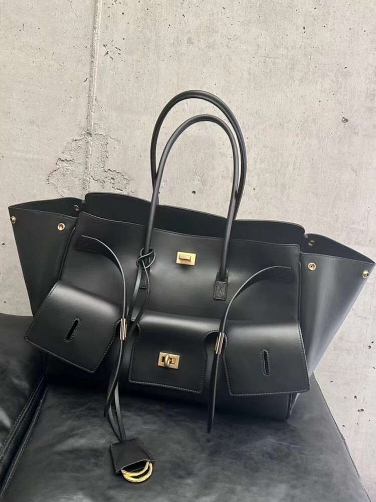 New Fashion Women Large Capacity Totes Handbag Black Motorcycle Shoulder Designer Hasp Ladies Cow Split Leather Bag Satchels