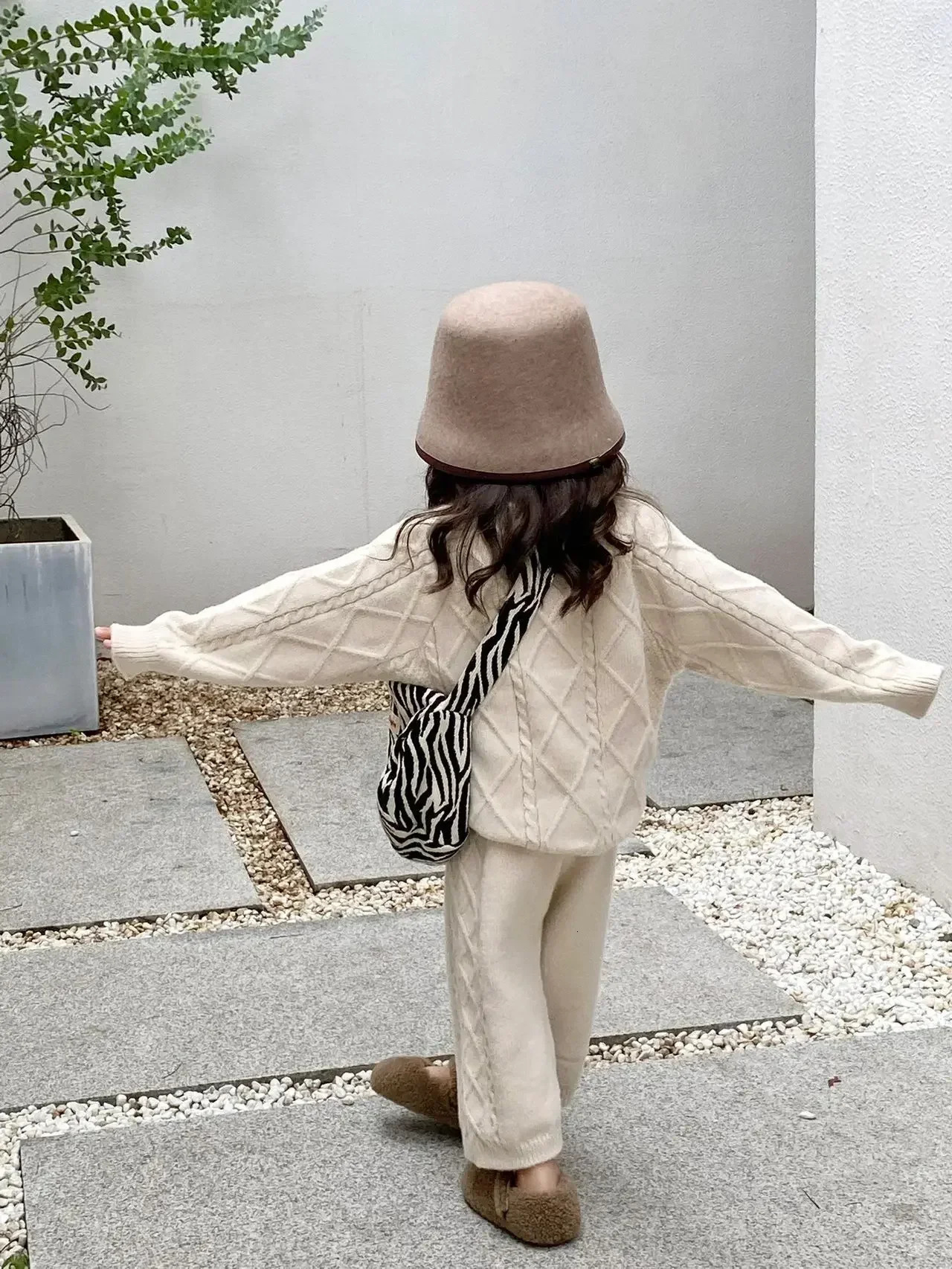 Girls Clothes Suit Korean Style Autumn Winter Vintage Twisted Flower Knitted Set Baby Warm Sweater Casual Two Piece Set 241213