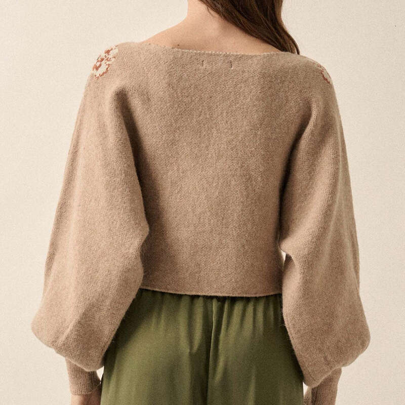 European and American new knitted top women's mohair design, paired with lantern sleeve sweater for women
