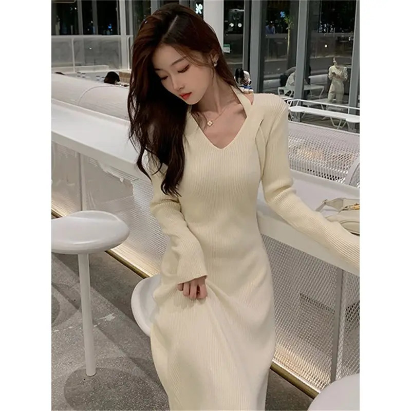 Autumn Winter Fashion Vneck Long Sleeve Solid Womens Clothing Slim Allmatch Korean Knitting Simplicity Trend Chic Dresses 241212