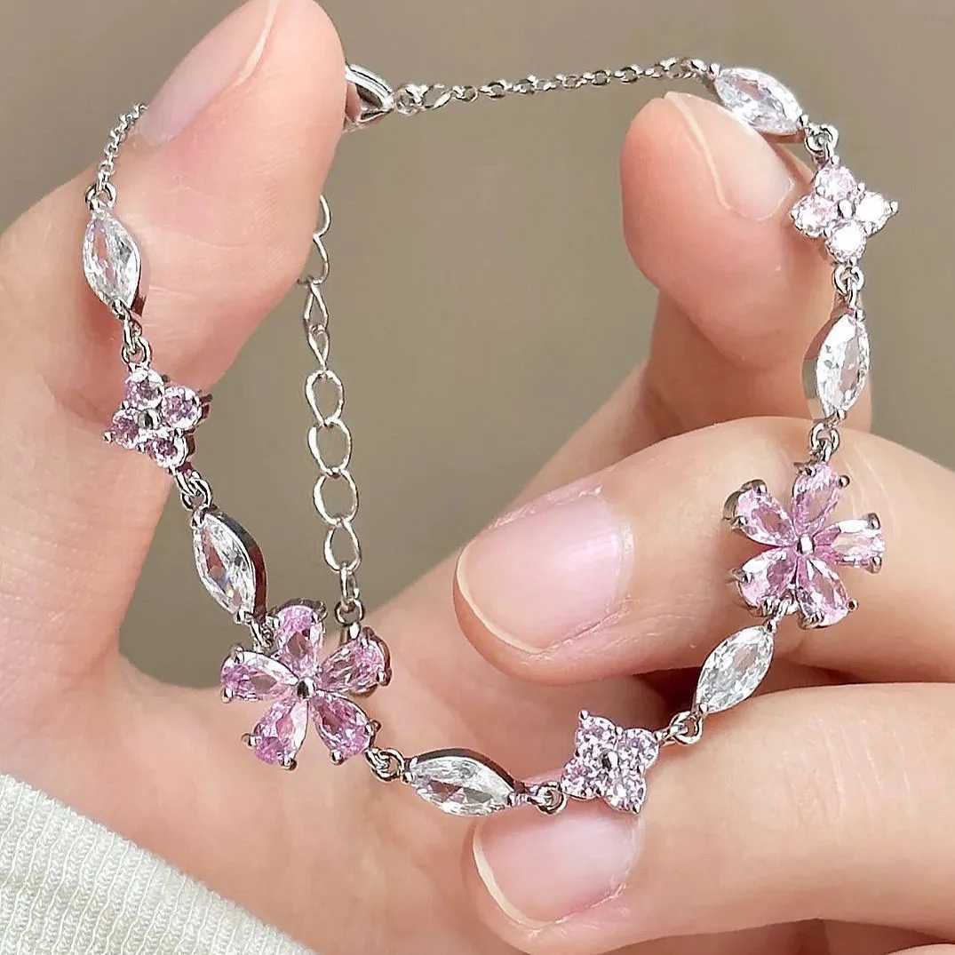 Elegant Crystal Flowers Bracelet For Women Y2K Sweet Girls Moon Cherry Blossom Bow Zircon Bracelets Luxury Designer Jewelry GiftXJ241214