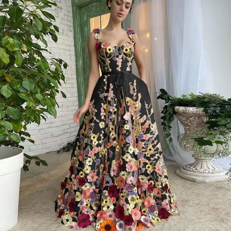 European And American New Women's Three-Dimensional Fashion Embroidery Wer Bag Buttocks Sexy Dress