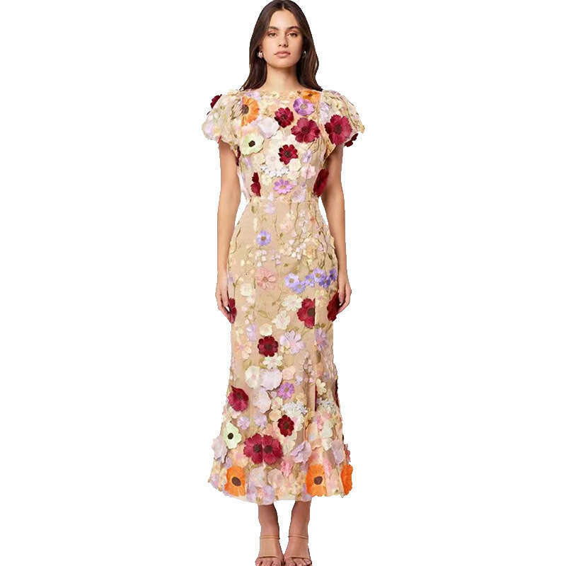 Spring New Light Round Neck Embroidered Three-Dimensional Wer Bubble Sleeve Mid Length Dress With Wrapped Buttocks And Fishtail Skirt