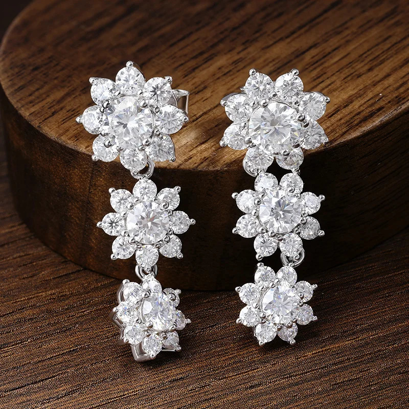 Halaile D Color S925 Sterling Silver Sunflower Stud Earrings with GRA Women Trendy Fine Jewelry Sparkling Gift 241214