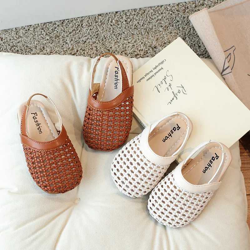 Sandals Children Sandals Hollow Closed Toe Girls Shoes Slides Soft Sole Breathable Princess Beach Sandals Kids Flats Roman Shoes H06156 H241213