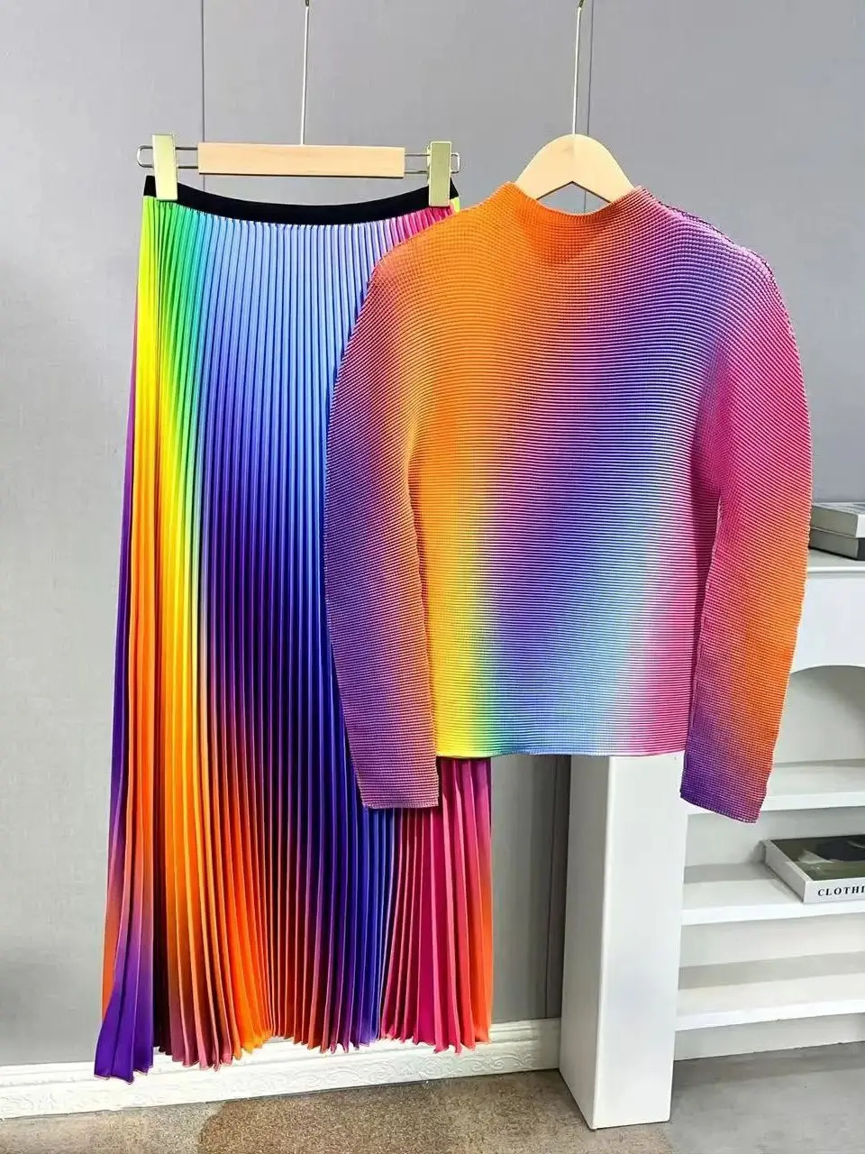 Gradient Color Jacquard Striped Pleated 2 Pieces Set Womens Long Sleeve Stretch T-Shirt Top Elastic Waist Miyake Skirt Suit 241213