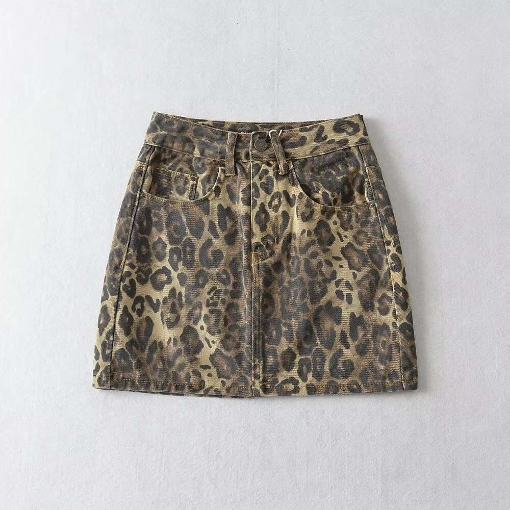 American sexy leopard print high waisted for women autumn and winter slim fit A-e denim short skirt 2024 new style temperament chic elegant clothing