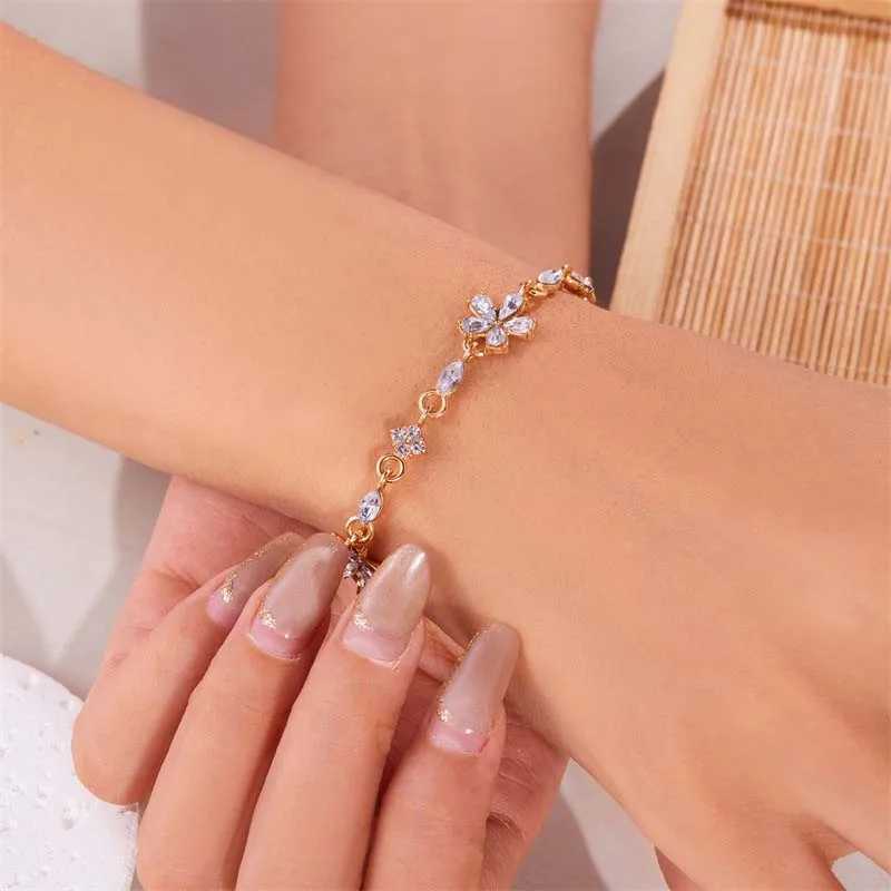 Luxury Colorful Zircon Flower Bracelet For Women Girls Korean Sweet Gold Color Crystal Adjustable Bracelet Jewelry GiftXJ241214