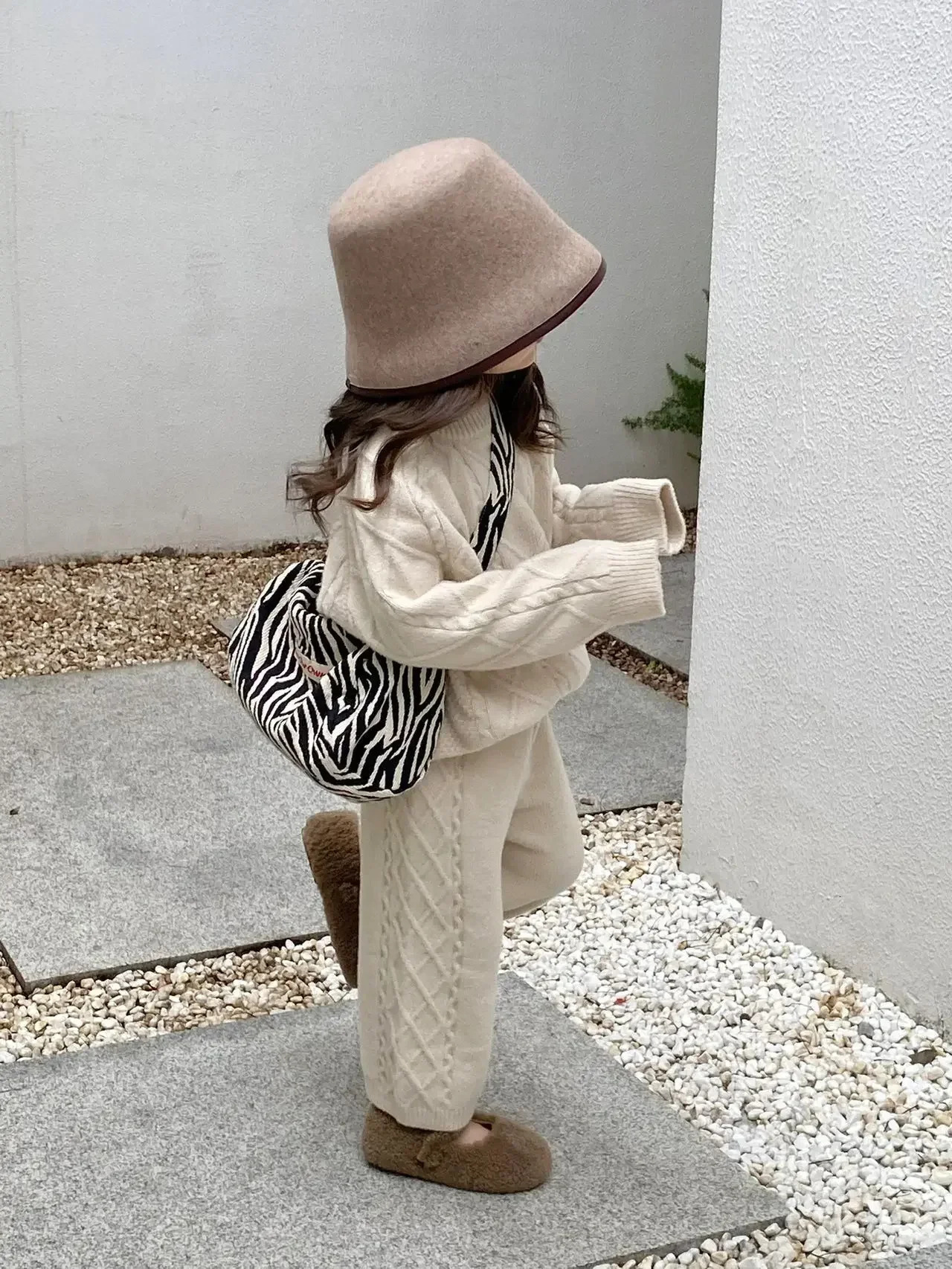 Girls Clothes Suit Korean Style Autumn Winter Vintage Twisted Flower Knitted Set Baby Warm Sweater Casual Two Piece Set 241213