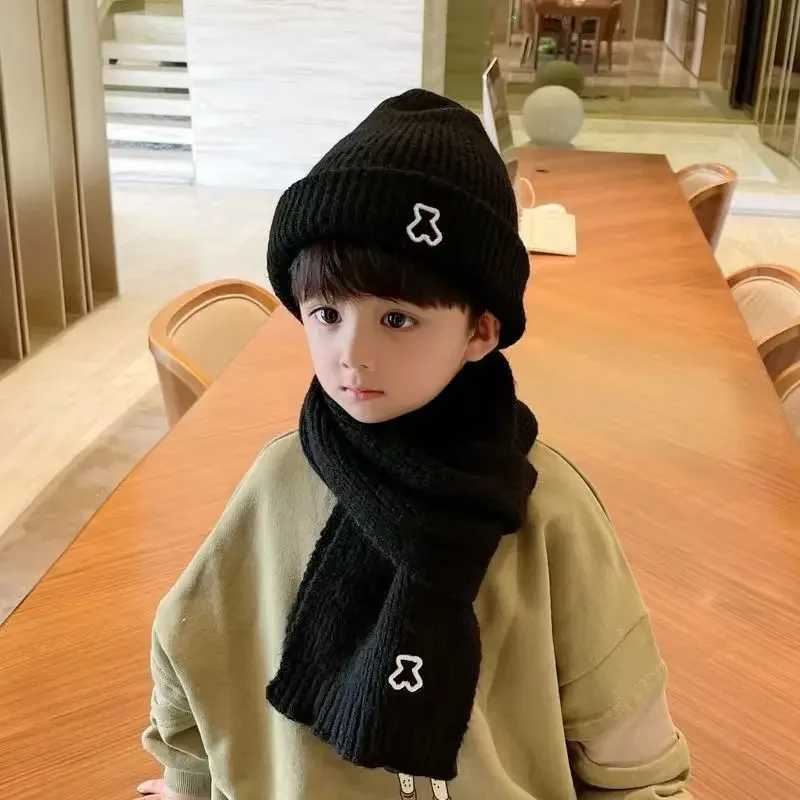 New Fashion Warm Hat Scarf Set Suitable for Children Boys Girls Chick Bear Knitted Hats Winter Warm Bean Scarf Set W241213