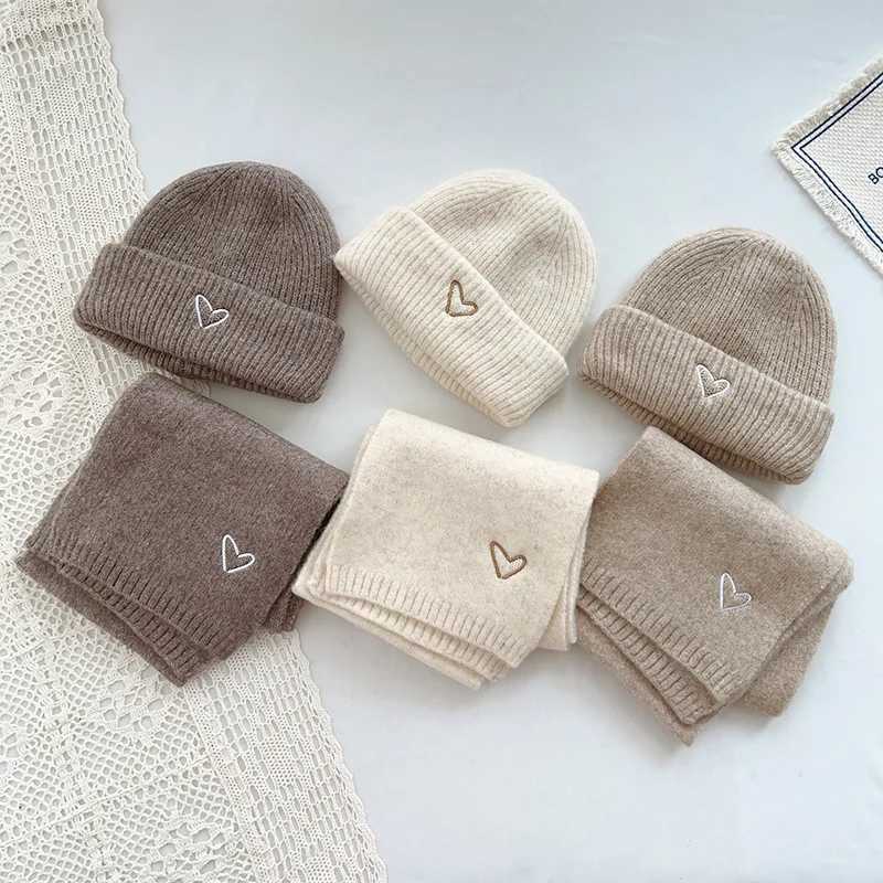 Winter thick baby knitted hat heart-shaped embroidered baby bean hat autumn solid color warm childrens crocheted wool hat W241213