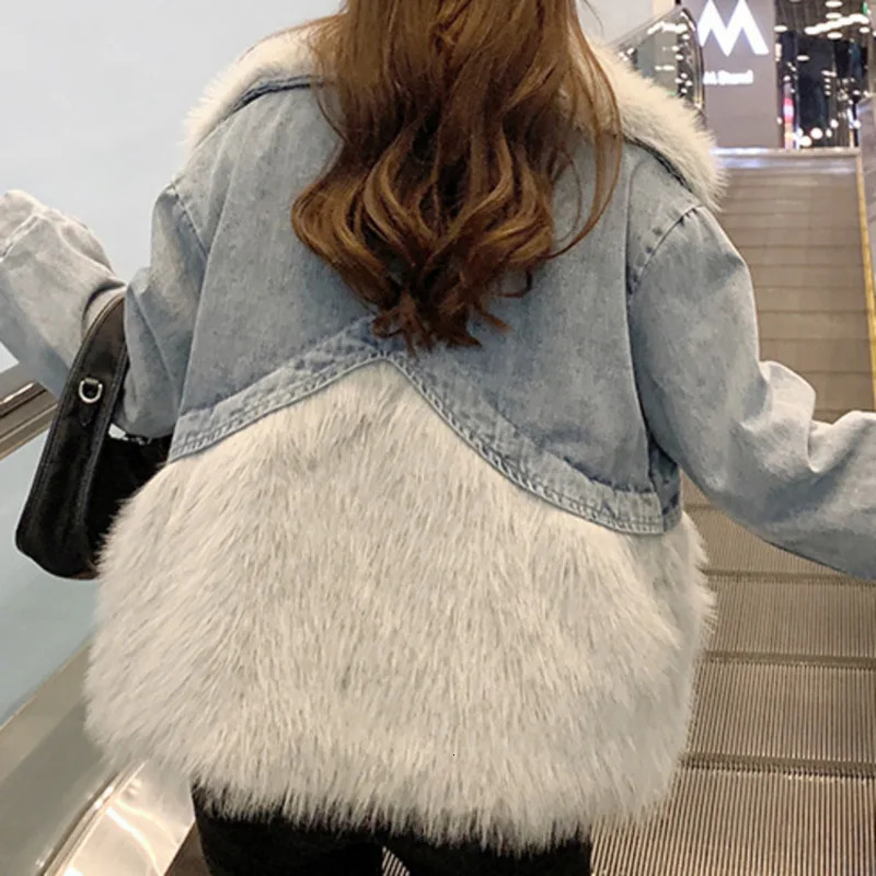 IEQJ Button Denim Jacket Plush Splicing Coat Big Fur Collar Thickened Casual Loose 2025 Winter Womens 3DM0011 241210