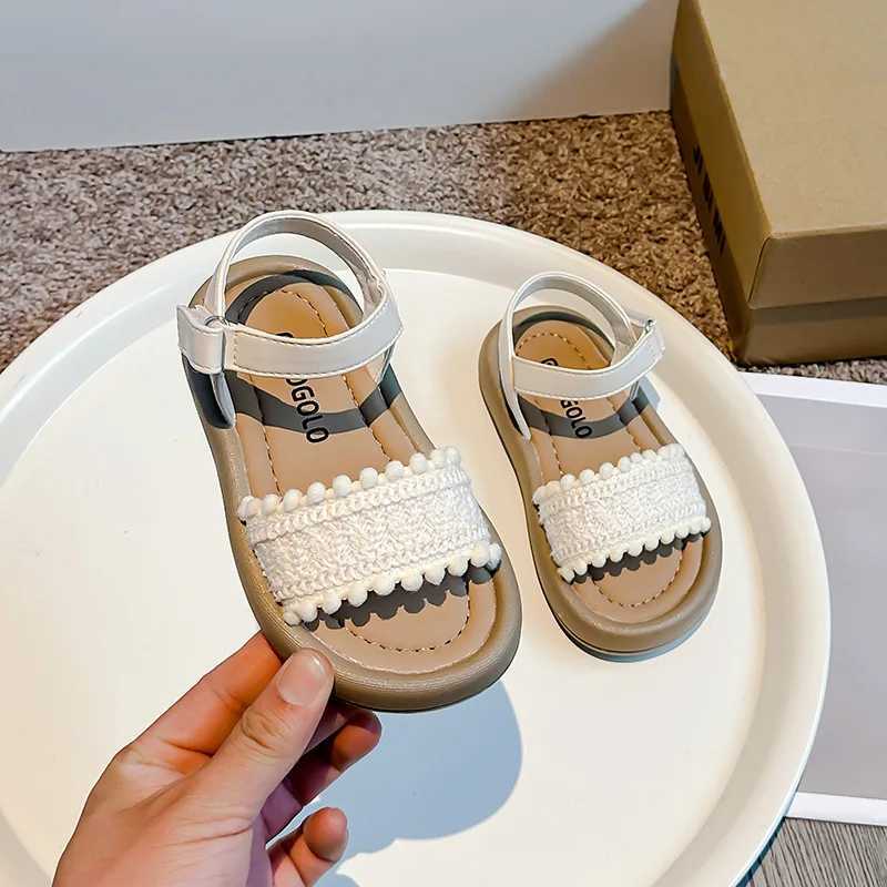 Sandals Chic Crochet Shoes Kids Girl Platform Sandals Cute Pompom Baby Sandals for Girls New Arrival Fashion Children Summer Shoe H05127 H241213