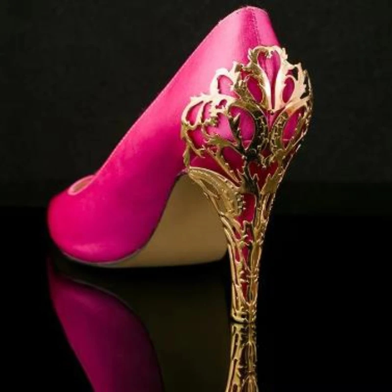 1Pair Chinese Style High Heel Cover Elegant Wedding Women Pumps Cover Carved Metal Pointed Toe Ladies Shoes Decoration 241213