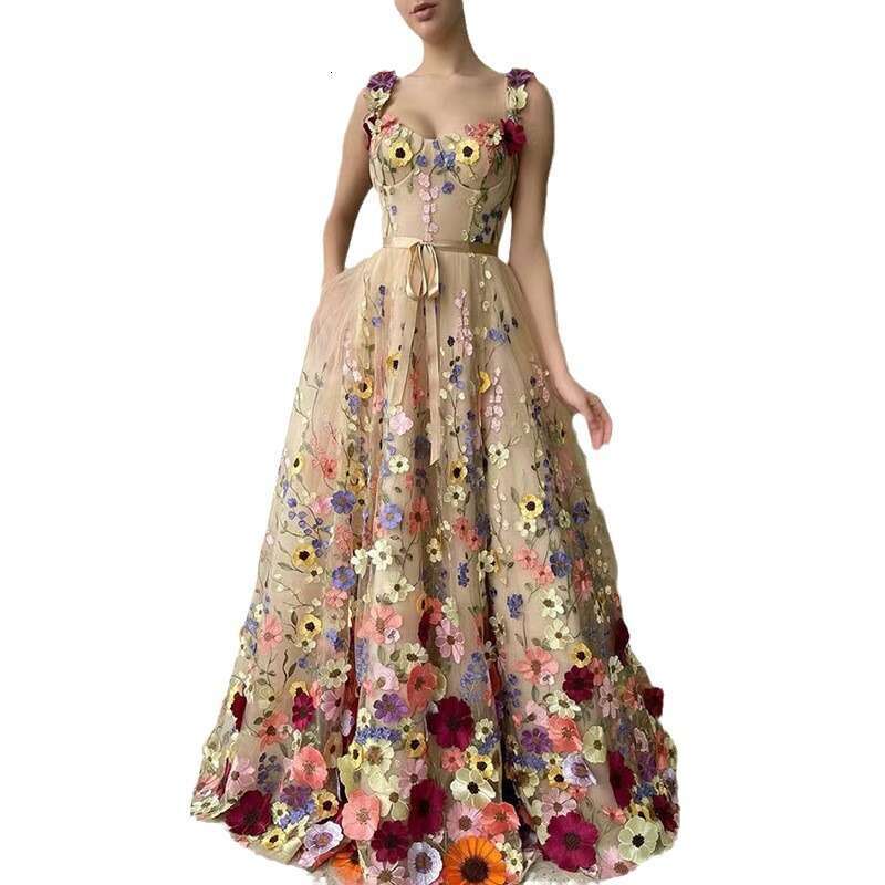 European And American New Women's Three-Dimensional Fashion Embroidery Wer Bag Buttocks Sexy Dress