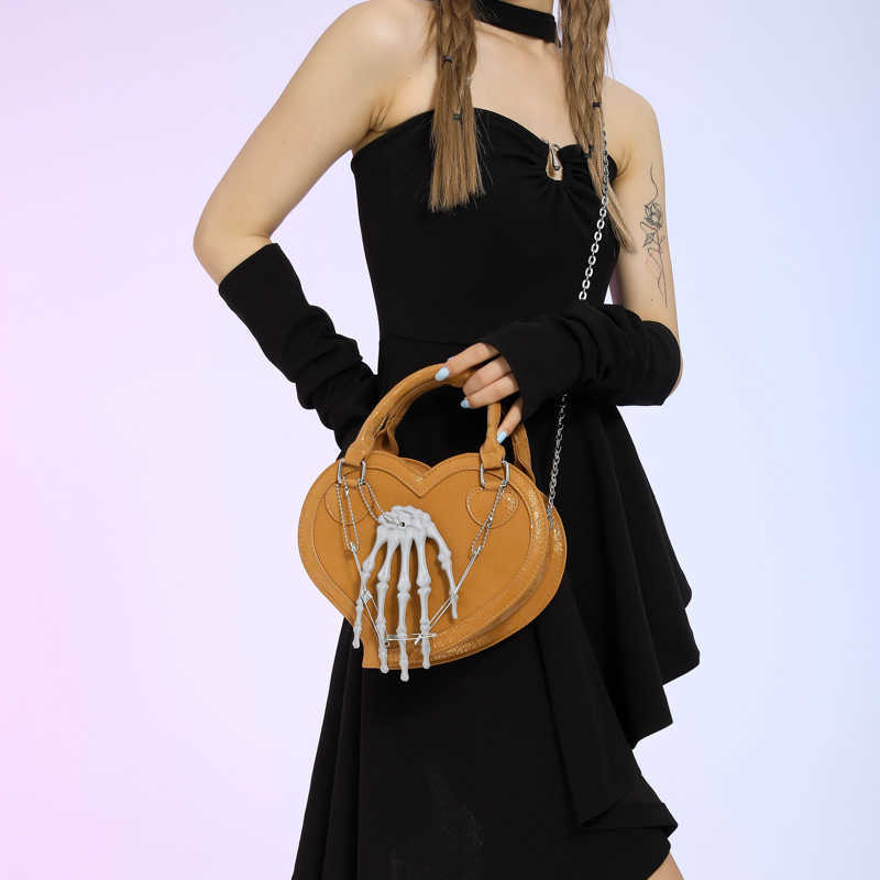 popular peach heart bag womens bag new Y2K punk rock spicy girl crossbody bag niche heart shaped handbag
