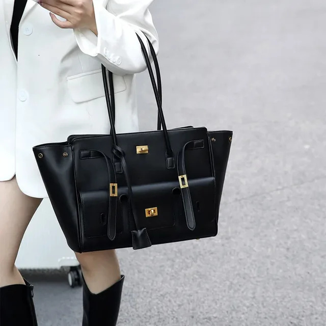 Designer Leather Handbag Solid Color Large Capacity Outdoor Leisure Shoulder Bag High-end Light Luxury Brand Bag Shopping Bag New Product Tote Bag