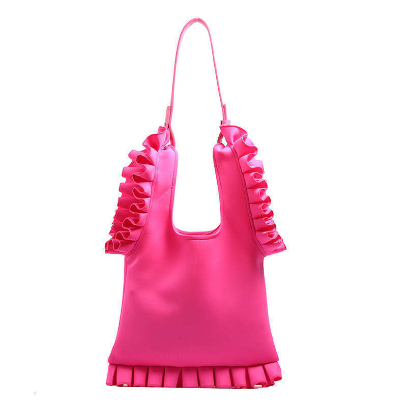 Small niche design, casual large capacity single shoulder armpit commuting bag, women's Instagram style pleated skirt handbag, 2024 new style, ch