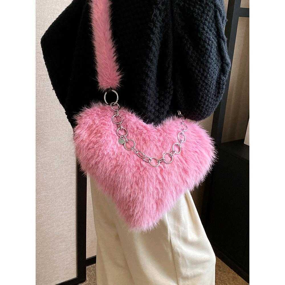 new autumn and winter versatile peach heart crossbody bag imitation fox fur bag womens handbag cute plush small bag