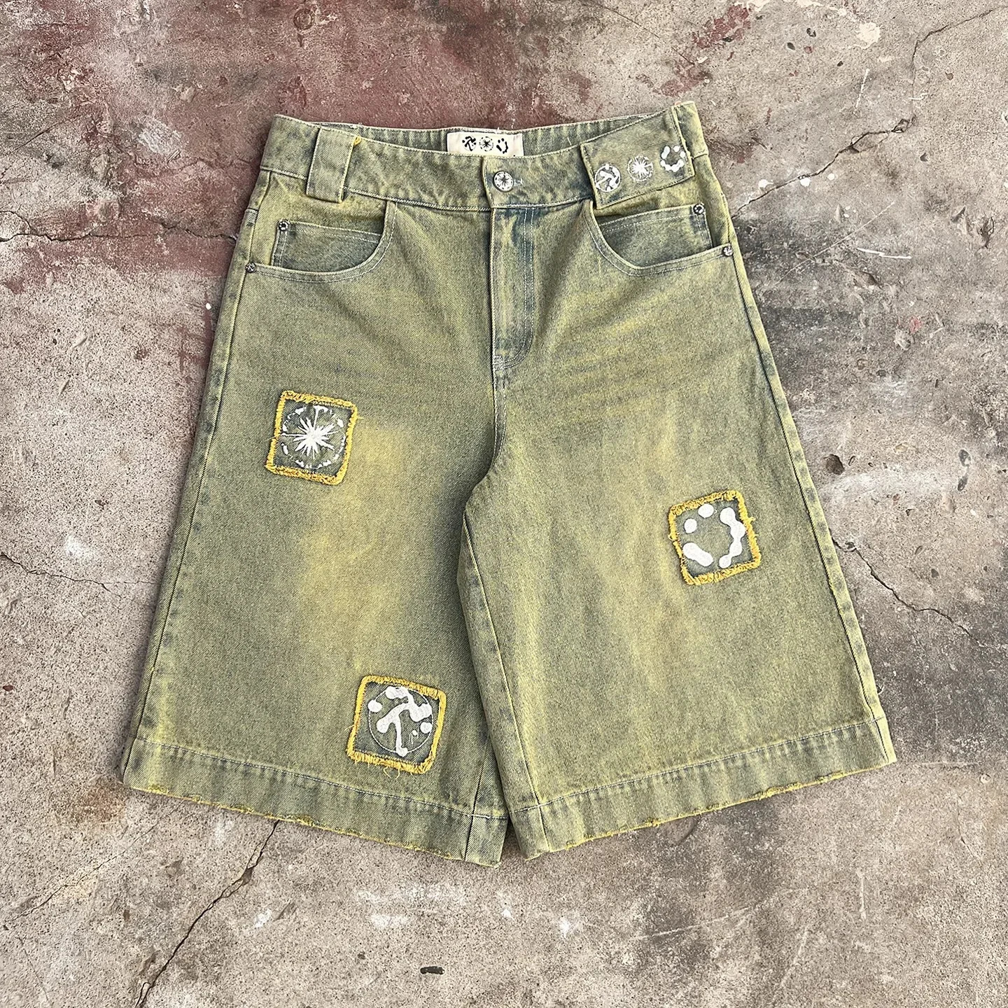 Hip Hop Goth Pattern Embroidery Shorts Men Retro Harajuku Y2k Gym Big Pocket Denim Short Sweatpants Streetwear 241211