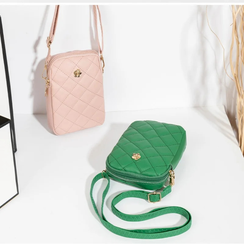 Womens Bag Korean Edition Simple Vertical Movement Single Shoulder Cross Body Bag Summer Small Square Bag 241213